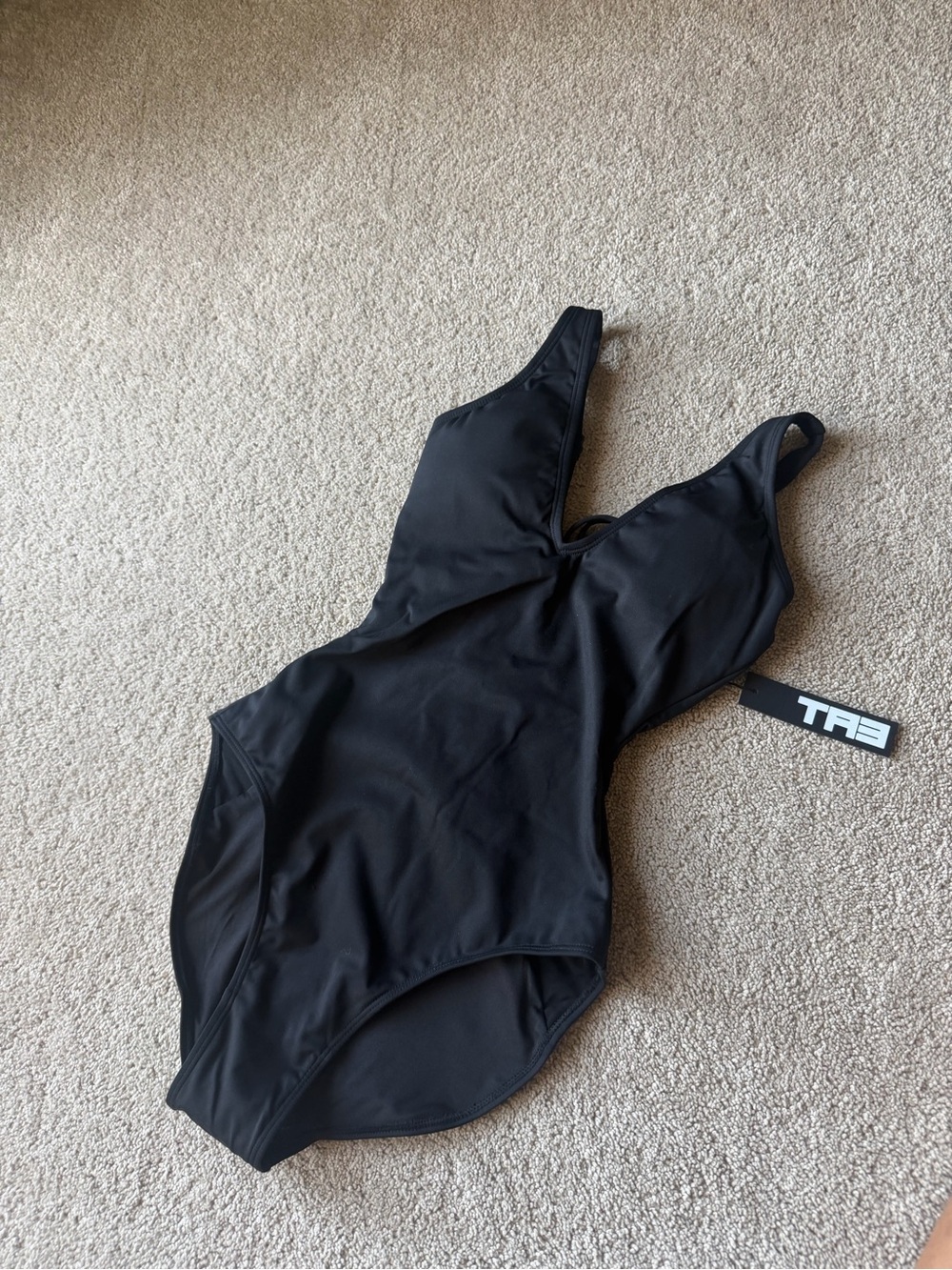 TA3 Plungy Xs black contouring swimsuit reg/ long - Picture 4 of 4